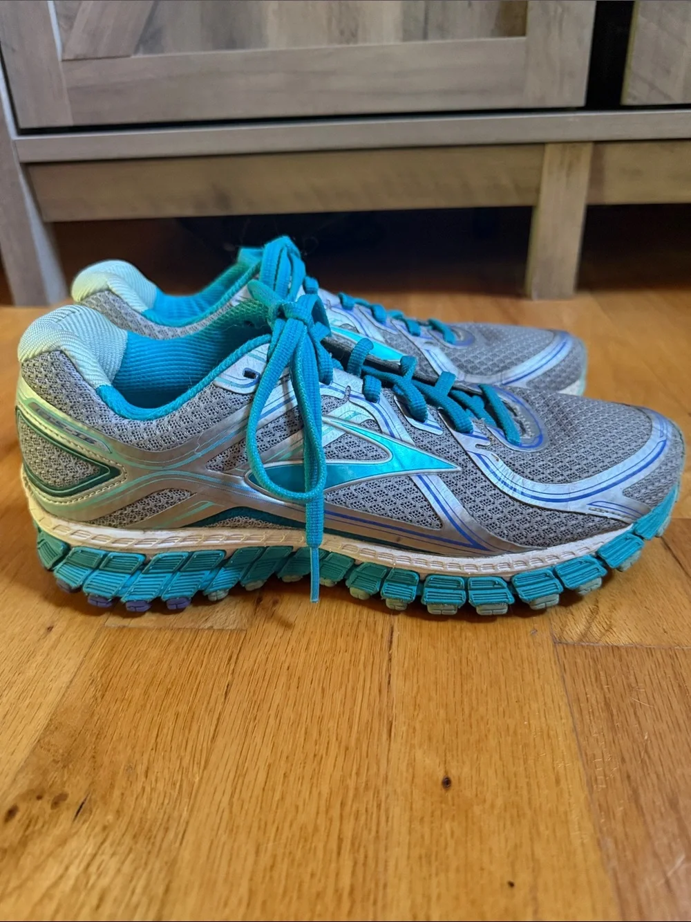 Brooks GTS - Women's Lightweight Running Sneakers - Teal/Gray